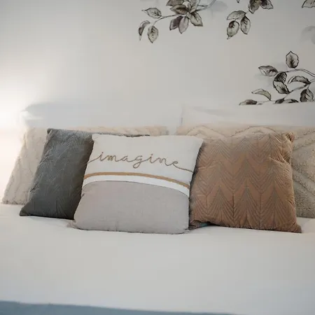 Azurea & Roomy Flat * San Remo