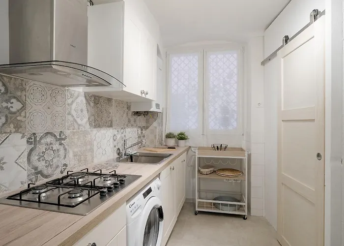 Guesthost - Azurea & Roomy Flat Apartamento Sanremo